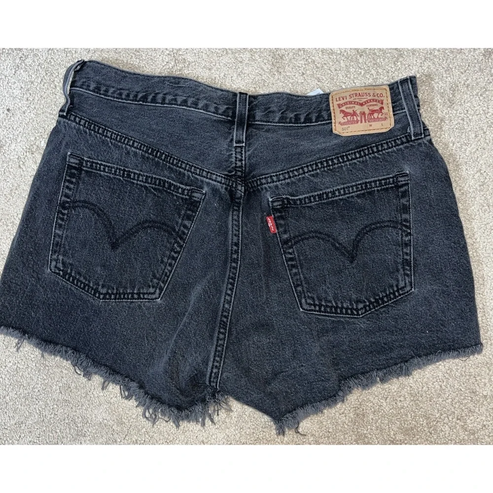 Levi's 501 Jean Women's Size 31 Black Cut Off Denim Shorts Button Fly‎